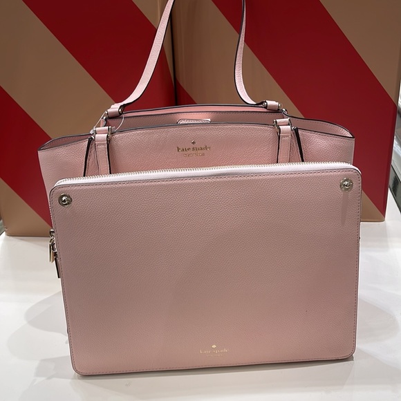 Kate Spade Brim Laptop Tote 

COLOR:
Chalk Pink - Picture 10 of 16